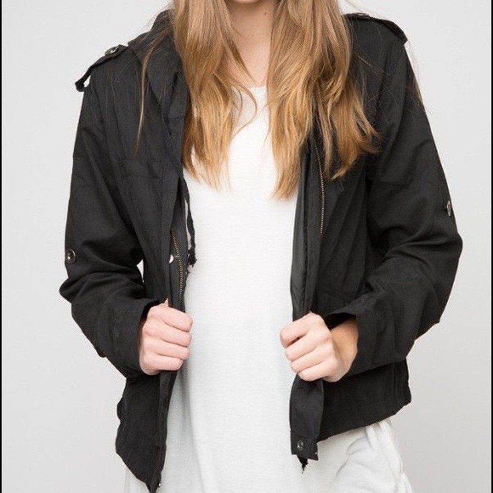 BRANDY MELVILLE JACKET BLACK HAILEY HOODED JACKET